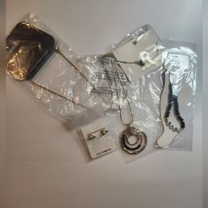 A Black & Gold Moment Mixed Jewelry Bundle Anklet  Bracelet Necklace Earrings